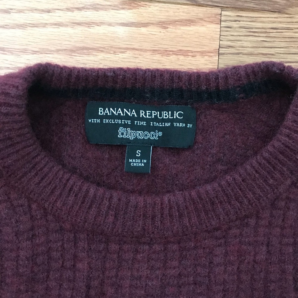 Banana Republic Men’s sweater
